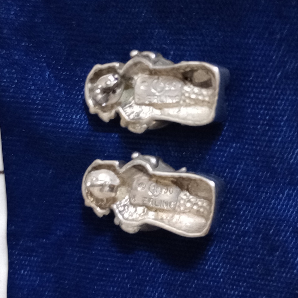 Storyteller Vintage Native American Sterling Silver  Stud Earrings - Picture 7 of 14